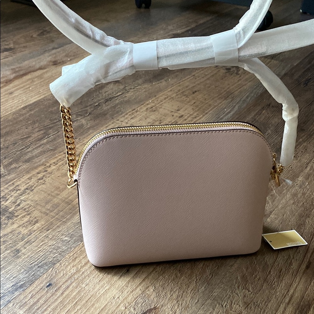 Michael Kors Jet Set Travel Bag - Picture 8 of 8